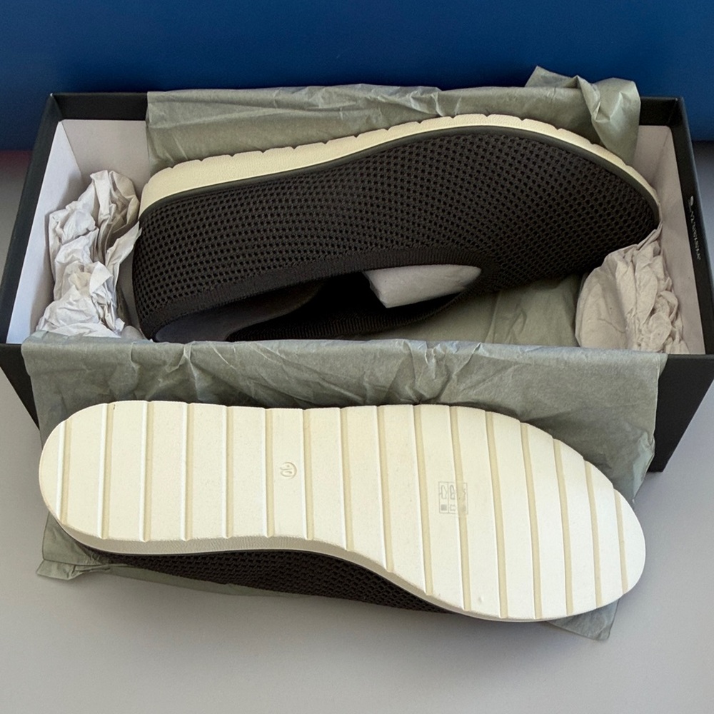 Eileen Fisher Heaven Stretch Wedge Slip-on Graphite Weaved Mesh Flats - Picture 3 of 5